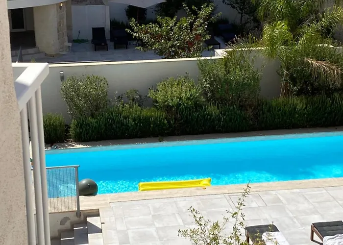 Tranquil 2 Bedroom In The Heart Of *